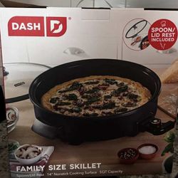 Dash Family Size Electric Skillet 