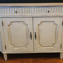 Beautiful Credenza/buffet/tv Stand