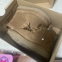 Ugg Boots (size 6C)
