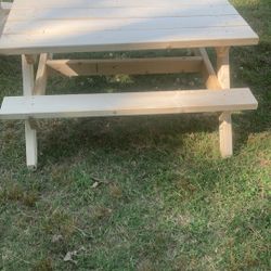 Children’s Picnic Table