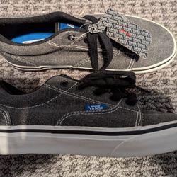 Van's Youth Sz 3 Skate Tennis Shoes NEW