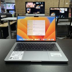 MacBook Pro 14 inch M1 Pro 32GB RAM 512GB SSD 2021 with Store Warranty And Financing Available!