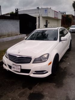 Cren title Mercedes Benz c (contact info removed) good condition