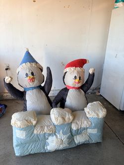 Christmas Penguins Inflatable
