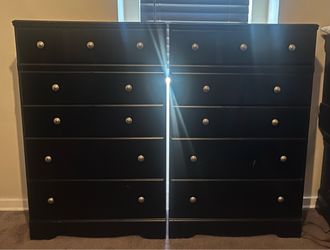 2 Ashley Furniture Shay 5-Drawer Chests – Almost Black