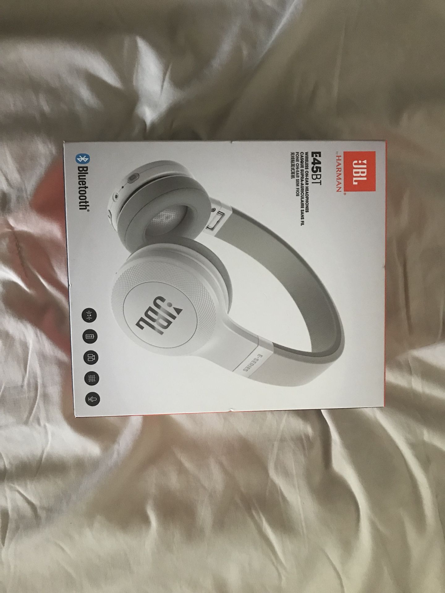 $60 high quality JBL headphones Bluetooth and wired connection