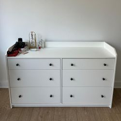 6 drawer dresser (white)