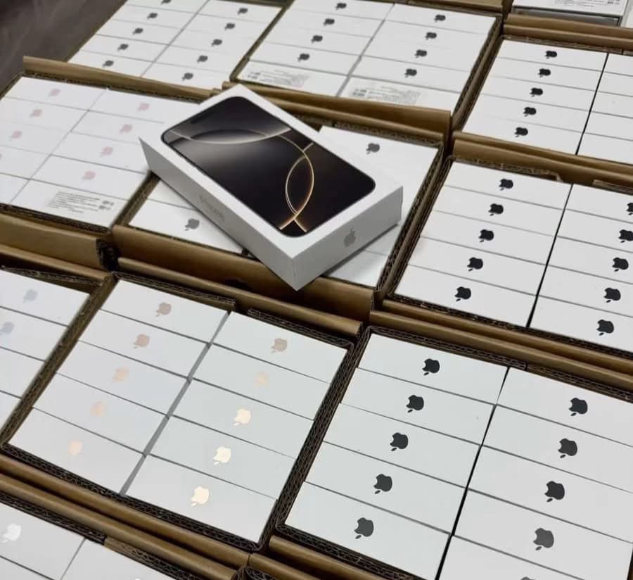 IPhone 16 Pro Max With Different Brand,gold,white,blue