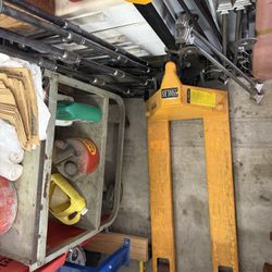 Pallet Jack. 