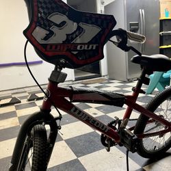 Dynacraft Wipeout 20-Inch Boys BMX Bike For Age 7-14