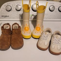 Girl TODDLER shoe Bundle (Size 7, 3 PAIRS)