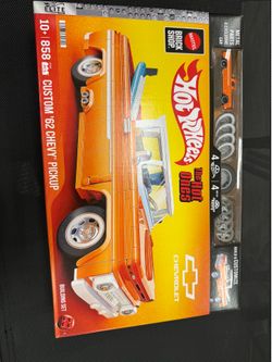 Hot Wheels Elite Custom ‘62 Chevy Pickup Building Set (New)