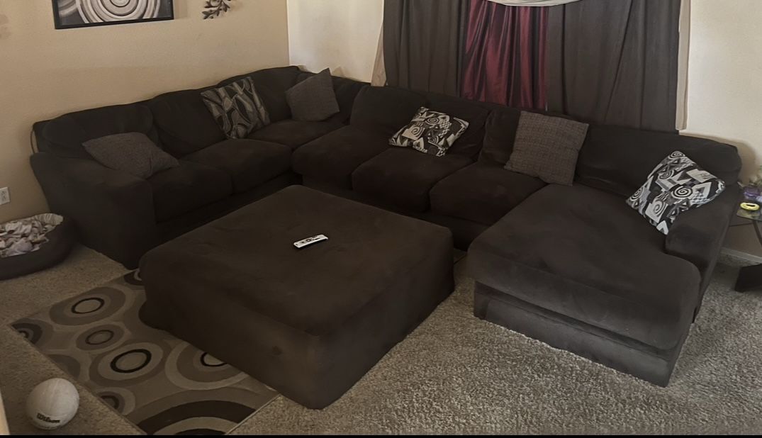 Sectional Couch 