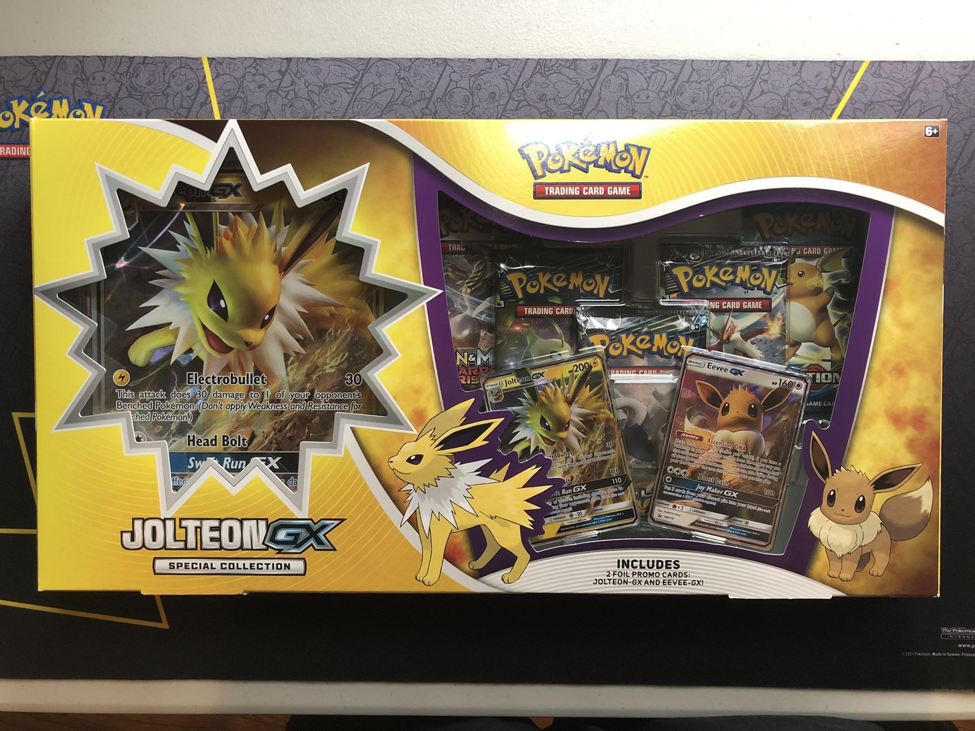 Jolteon Gx Special Collection Box