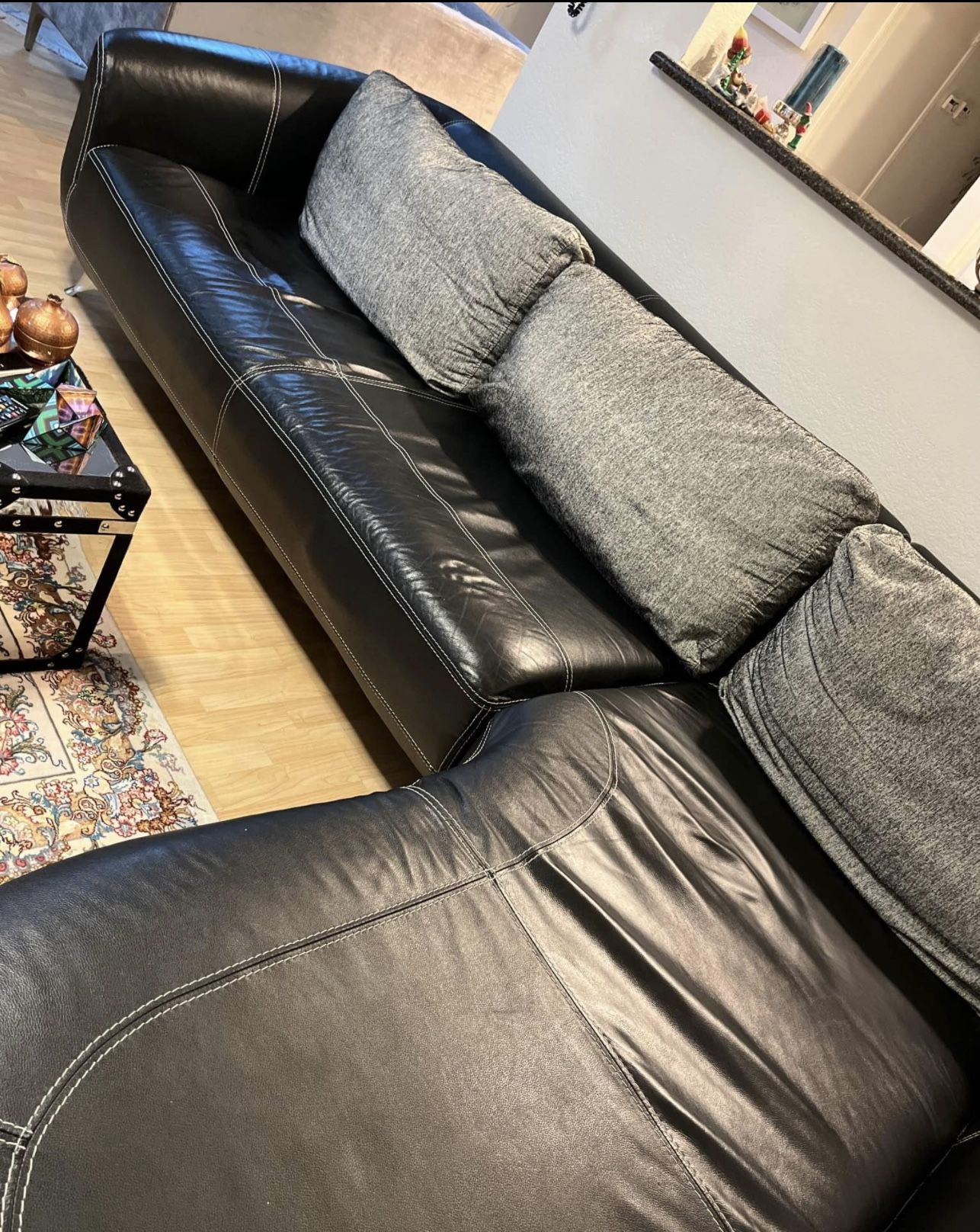 Modern Black Leather Sectional with Chaise – Great Condition!