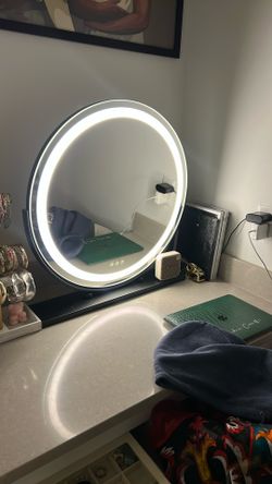 Vanity mirror