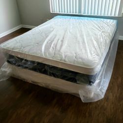NEW Queen-Size PILLOW TOP MATTRESS and BOX SPRING. Bed frame not included 👍
