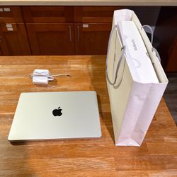 MINT MacBook Pro 14 M5 16GB 512GB Silver