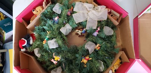 Holiday Disney Winnie The Pooh Lighted Wreath