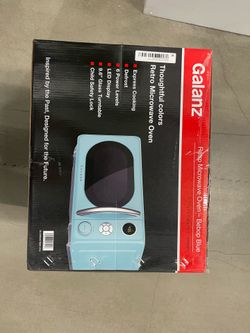 Galanz 0.7 Cu ft Retro Countertop Microwave Oven