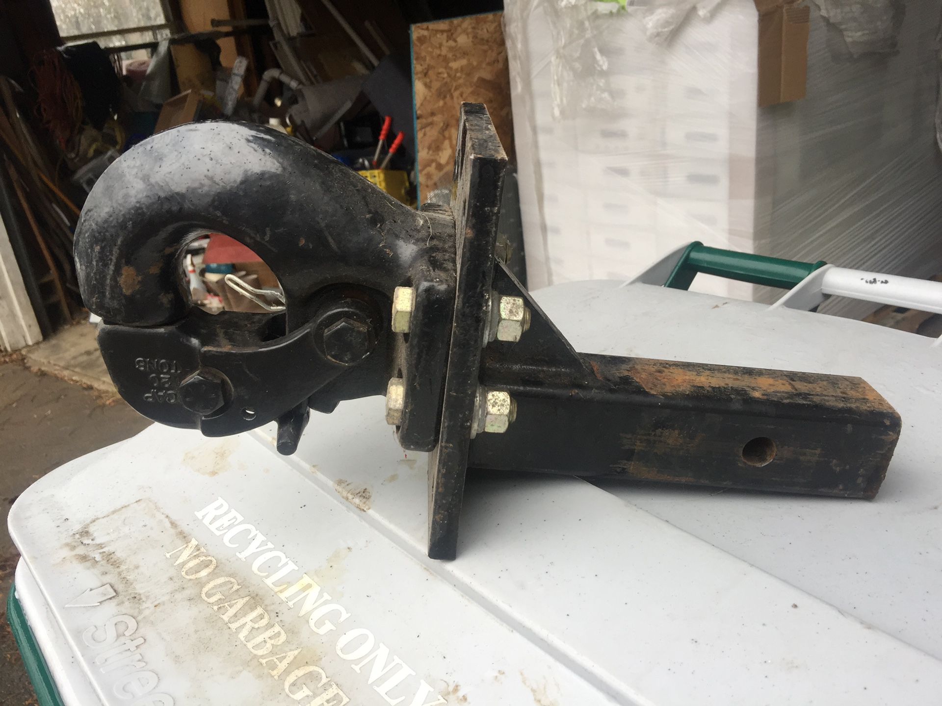 Pintle hook pitch with mounting plate. New
