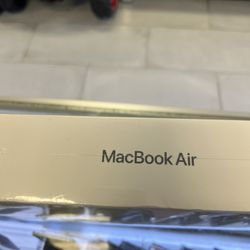 Apple MacBook Air| M1| 8GB/256GB| $1,149 Cash Price| Finance Starting At $49 Down Today!