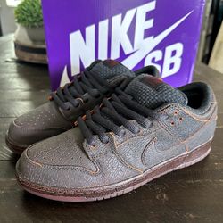 NIKE SB DUNK LOW KRAMPUS SIZE 10