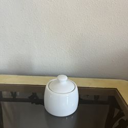 ☕ White Porcelain Sugar Bowl - Like New