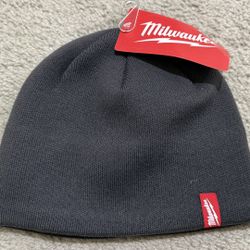  Milwaukee Men's Gray Fleece Lined Knit Hat, New With Tag Blocks wind, wicks moisture and provides extra warmth in the cold Designed to be one size fi