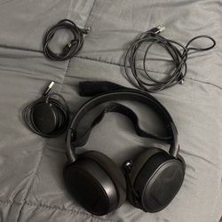 Wireless SteelSeries Gaming Headphones