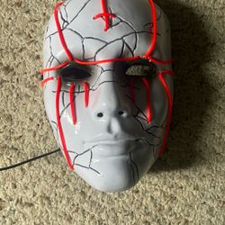 Halloween Mask, battery operated works great no longer need it