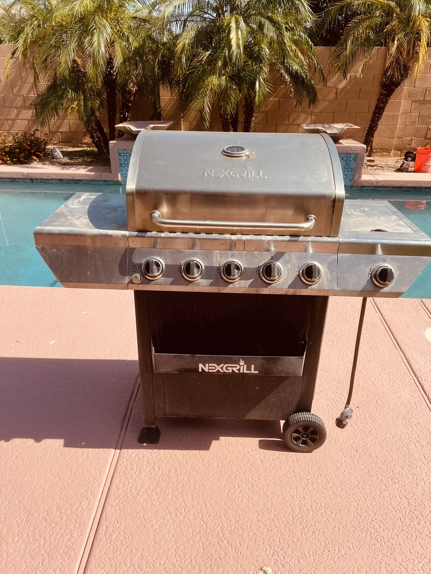 BBQ Next grill