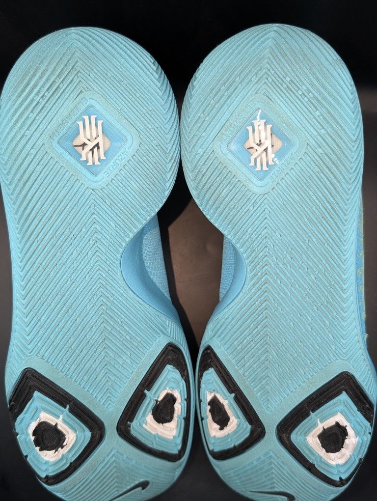 Nike Kyrie 3 Tiffany Aqua VNDS display picture 1