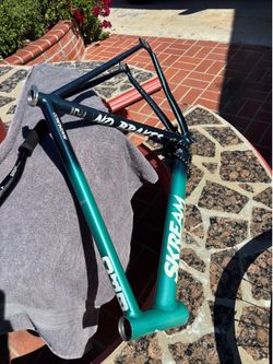 SKREAM bike frame only