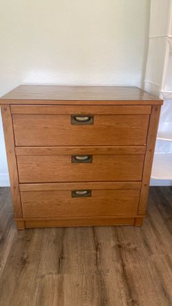 Vintage MCM 3 drawer dresser