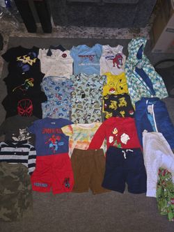 Boys size 5 Clothing