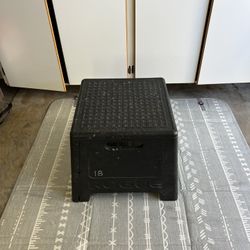 Resin Plyo Box 18”