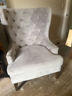 Gray Velvet Tufted Wingback Accent Chair
