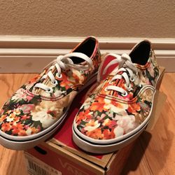 Vans Girls Sneakers Size 2.5 Brand New