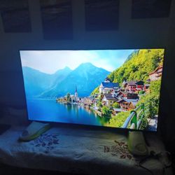LG UQ7570PUJ  50" 4K UHD Smart webOS LED TV (2022)