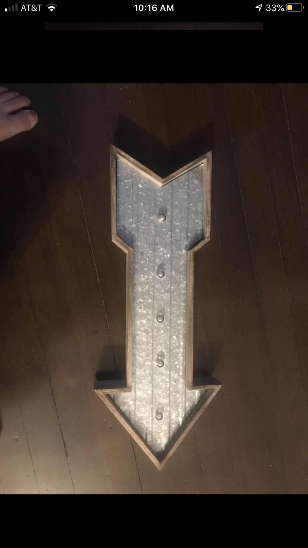 Light up farmhouse arrow decoration