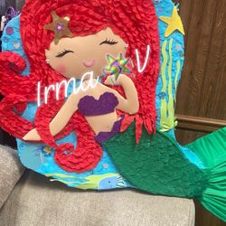 DecorativaSirenita piñata grande🪅