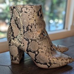 Size 9 Aldo Snake Boots 