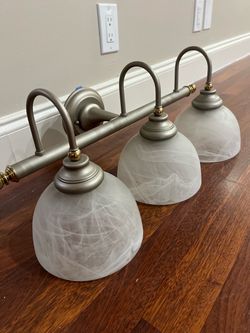 3-Light Bathroom Vanity Light Fixture – Brushed Nickel