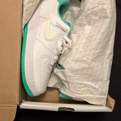 Airforce 1’s NIKE