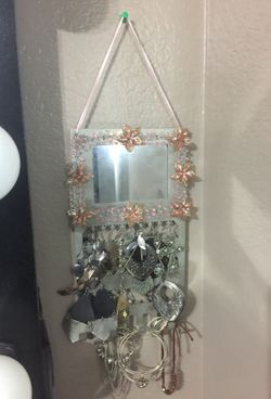 Earrings holder