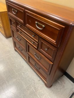 Young America Harbor Town Young Gentleman's Chest