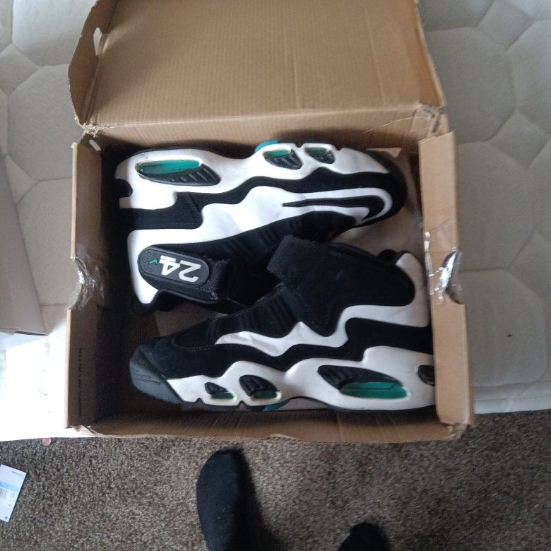 Nike Ken Griffey Jr Blk/white/turquoise for Sale in Concord, CA - OfferUp