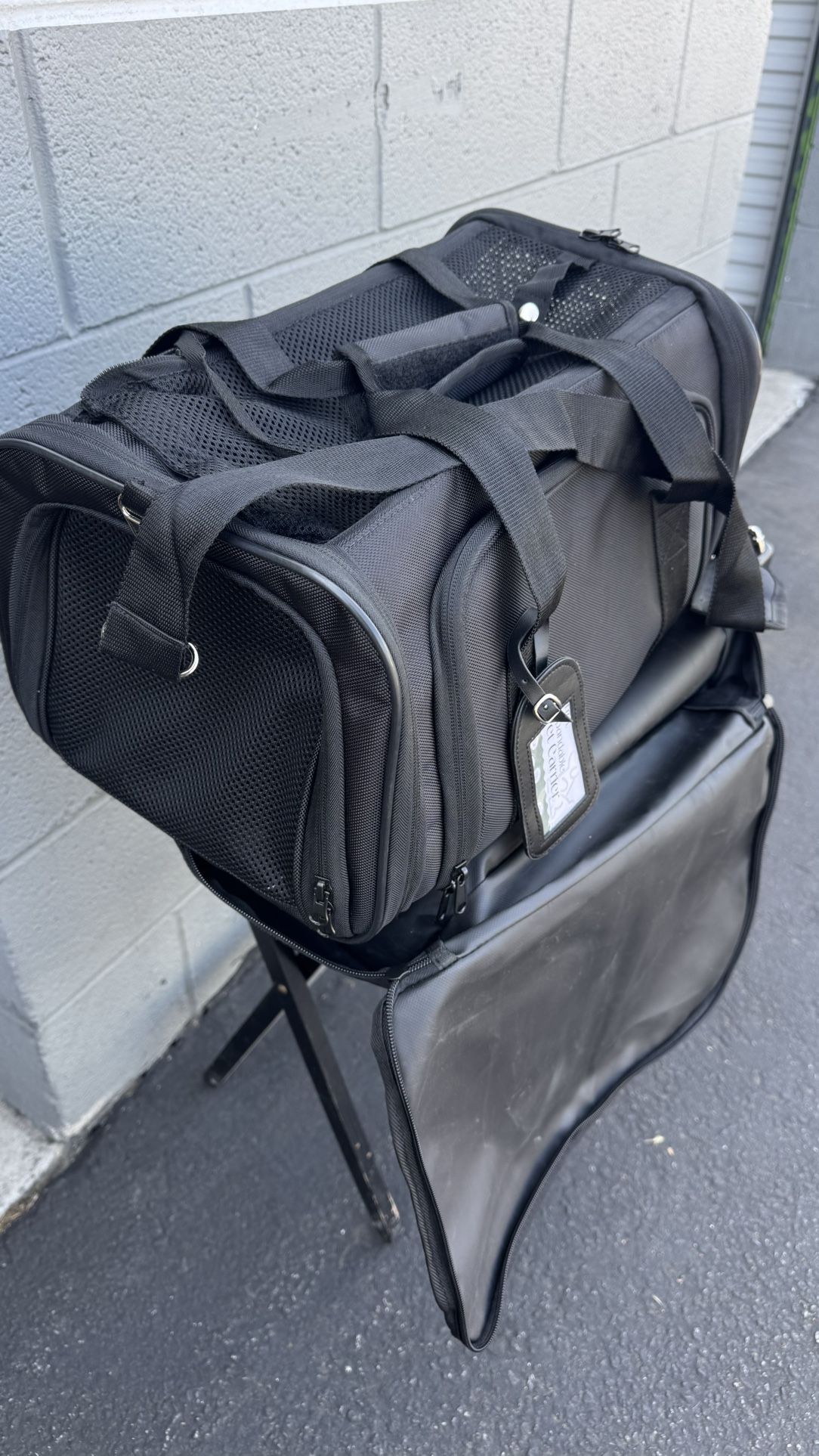 Small Pet Ultimate Expandable Soft Sided Pet Carrier for Small Cats, Small Dogs and Other Small Pets | TSA Airline Approved Size