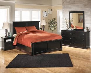 Black queen 4pc bedroom set